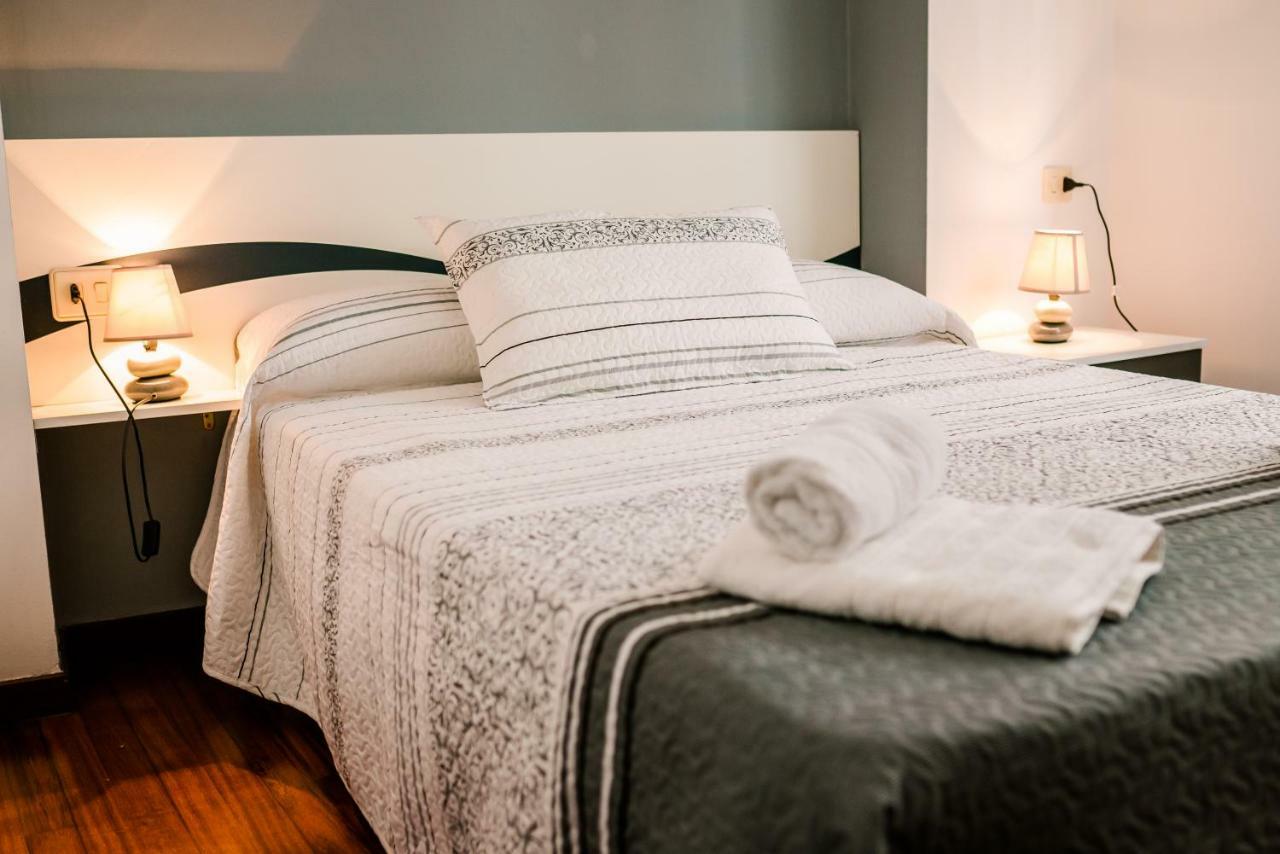Apartamentos Enteros O Lagar Мелиде Экстерьер фото