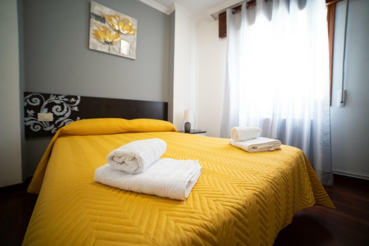 Apartamentos Enteros O Lagar Мелиде Экстерьер фото