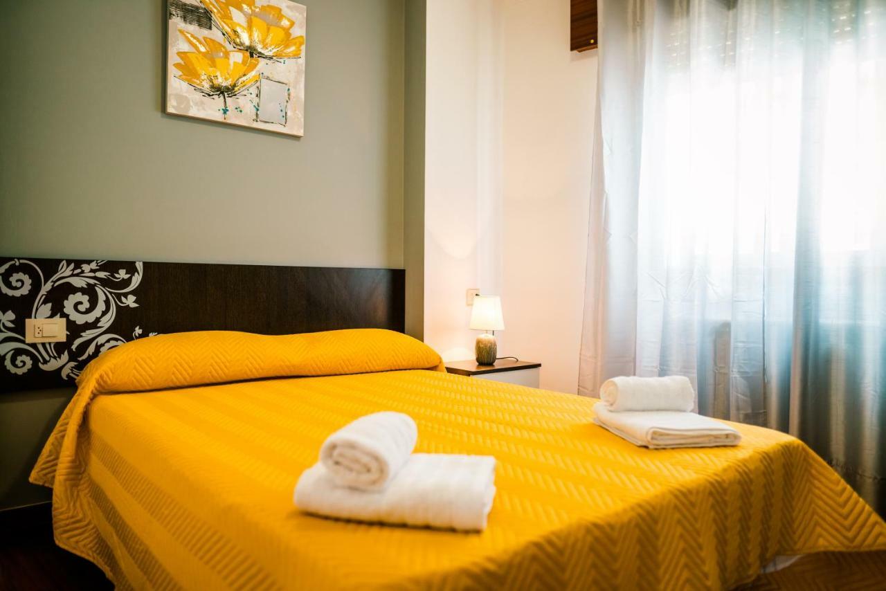 Apartamentos Enteros O Lagar Мелиде Экстерьер фото